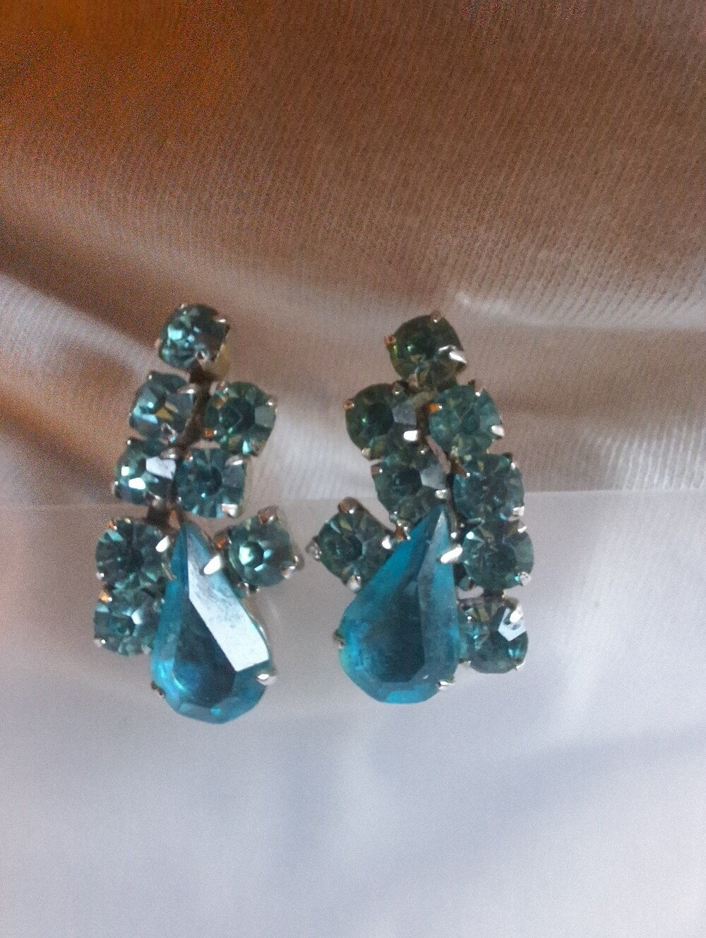 JERAY Signed Vintage 1930's 1940's ERA Clip on Style Earrings Silver & Blue